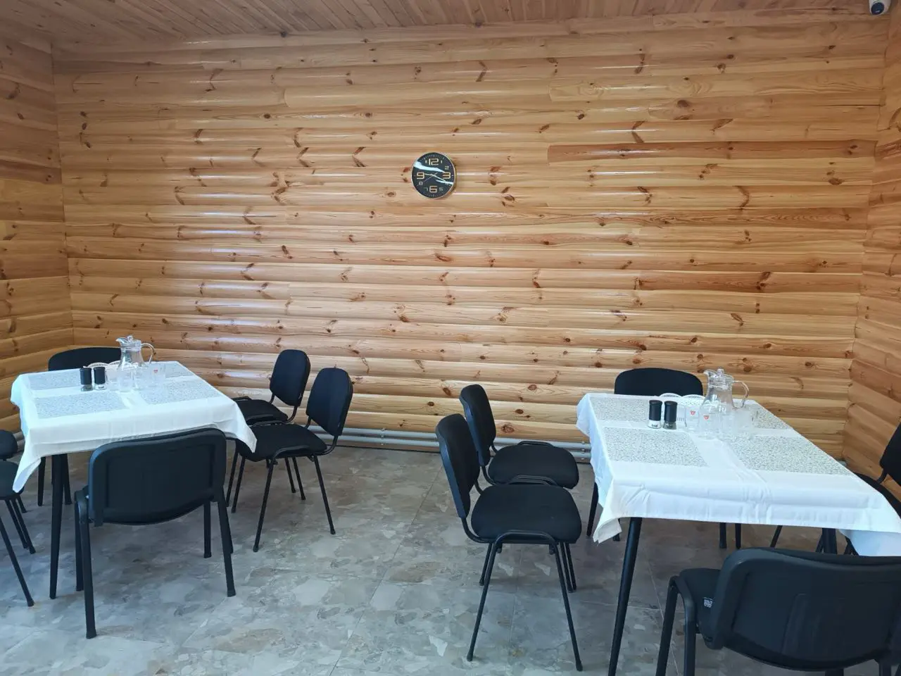 Столовая для постояльцев