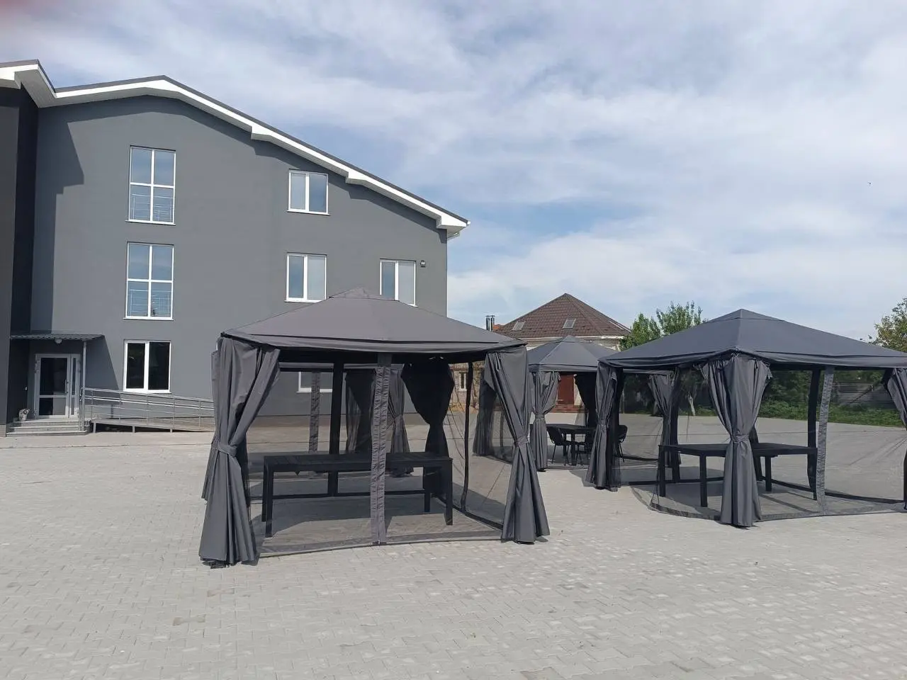 Территория пансионата